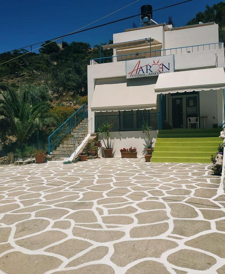 Aaron Studios Apartments Agia Fotia  Exterior photo