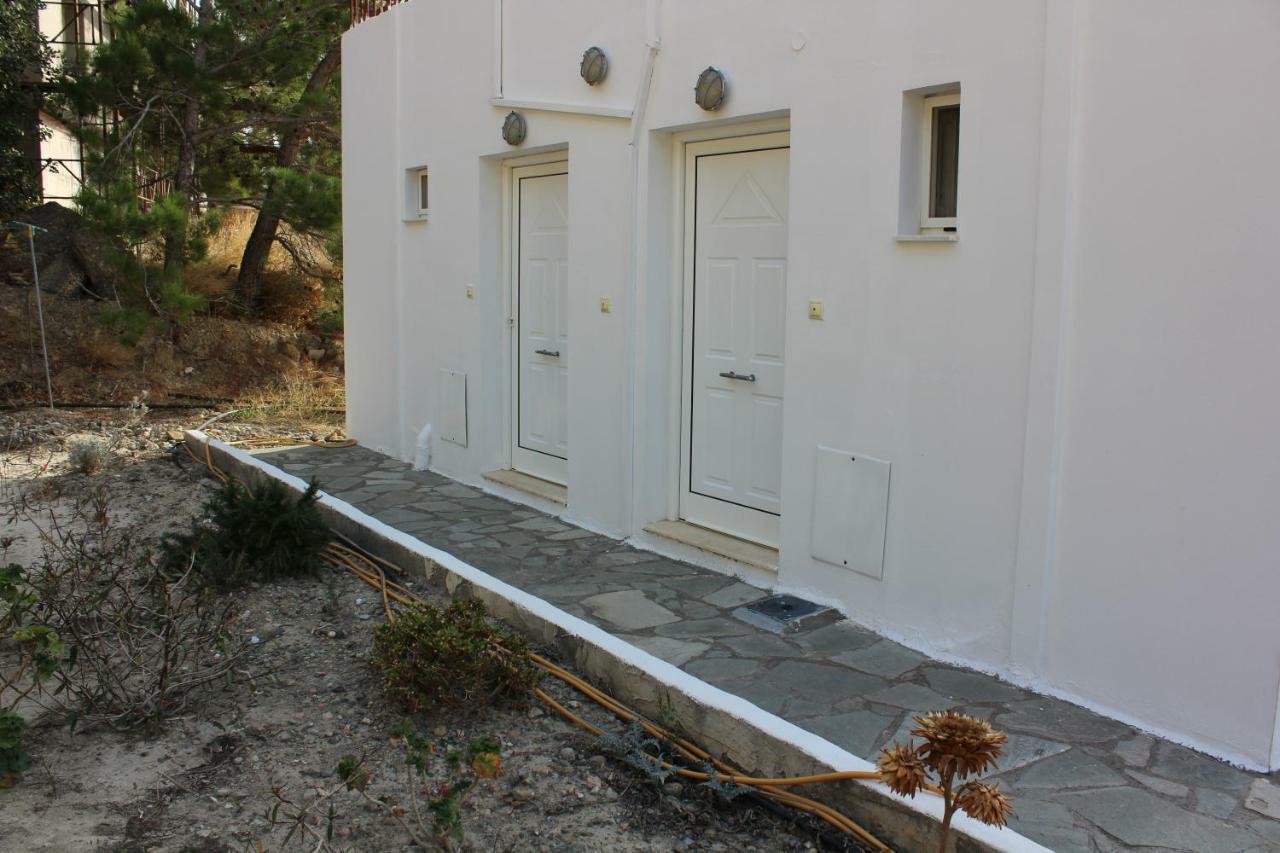 Aaron Studios Apartments Agia Fotia  Exterior photo